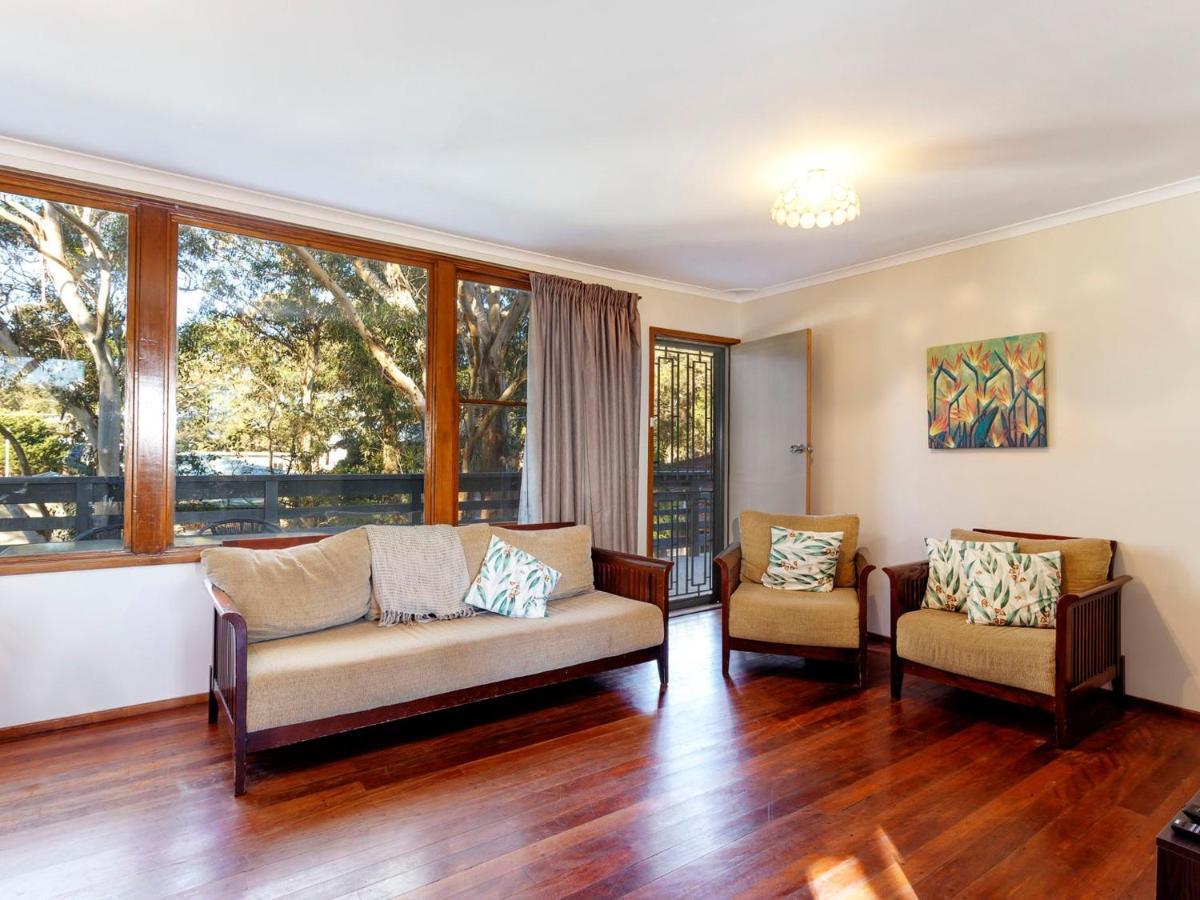 Gumtree Cottage Хоукс Нест Екстериор снимка